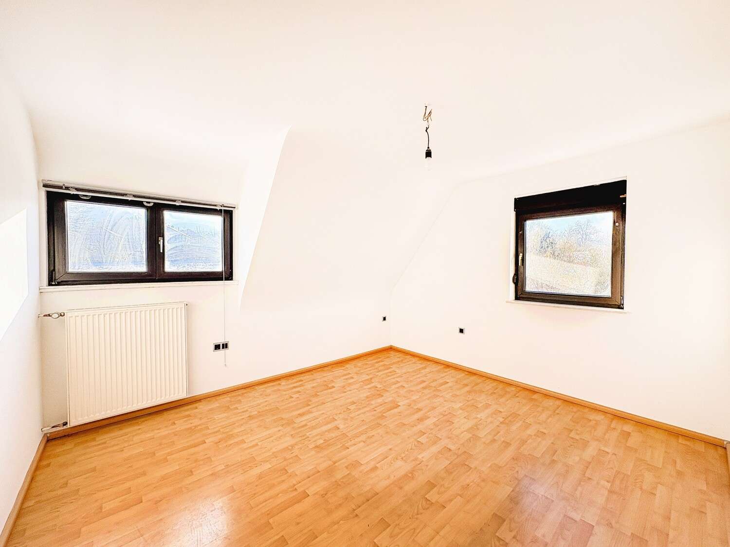 Immobilie in Annweiler am Trifels - Großzügiges 1-2 Familienhaus mit 1.599 m²Grundstück in Annweiler-Queichhambach - Bild 15