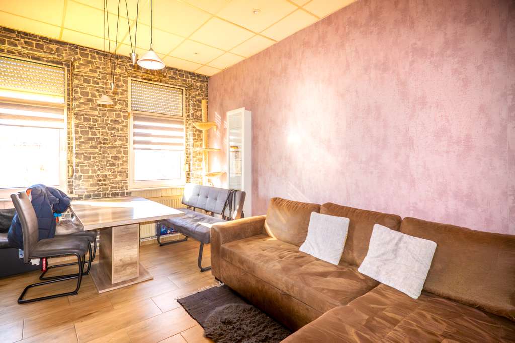 Immobilie in Schönebeck (Elbe) - Charmantes Reihenendhaus mit Gartenidylle und vielseitigem Raumkonzept auf drei Ebenen - Bild 4