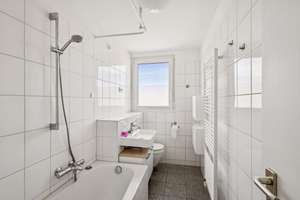 ::: Idyll am Pragsattel: Feine sanierte Wohnung im 3-FH I Garten I Klimaanlagen I Küche ::: – Die vollständige Adresse der Immobilie erhältst du vom Anbieter., 70191 Weißenhof, Stuttgart – Vorschaubild 5