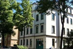 Helle 2 Raum DG-Südwohnung mit Tageslichtbad und EBK