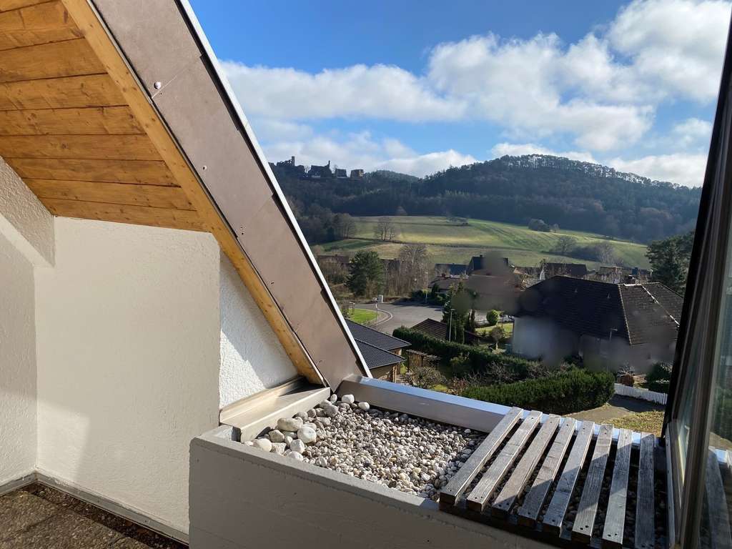 Immobilie in Dahn - Tolle kleine Eigentumswohnung mit Südlage und schönem Ausblick - Bild 2