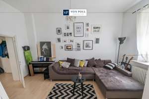 Würzburg-Altstadt: Hohe Decken & Gepflegter Altbaucharme - 2-Zimmerwohnung mit Balkon & Einbauküche