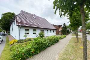 Mehrfamilienhaus mit 3 Einheiten mit großem Garten - Ihr Wohnstandort an der Ostsee – Nordvorpommern (Kreis) – Vorschaubild 1