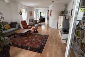 Helle 3-Zimmer-Wohnung im EG mit Terrasse und Hobbyäumen Studenten/WG-geeignet