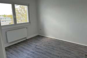 3-Zimmer Wohnung WG geeignet für Studenten mit zwei sehr großen Balkonen inkl. Stellplatz – Westfalenstraße 88, 40472 Rath, Düsseldorf – Vorschaubild 3