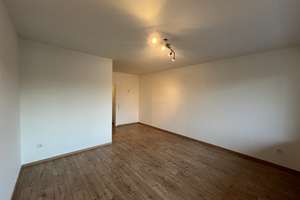 Willkommen in Köln-Holweide – Ihr neues Zuhause oder Investment wartet! – Hermann-Stehr-Str. 8, 51067 Holweide, Köln – Vorschaubild 2