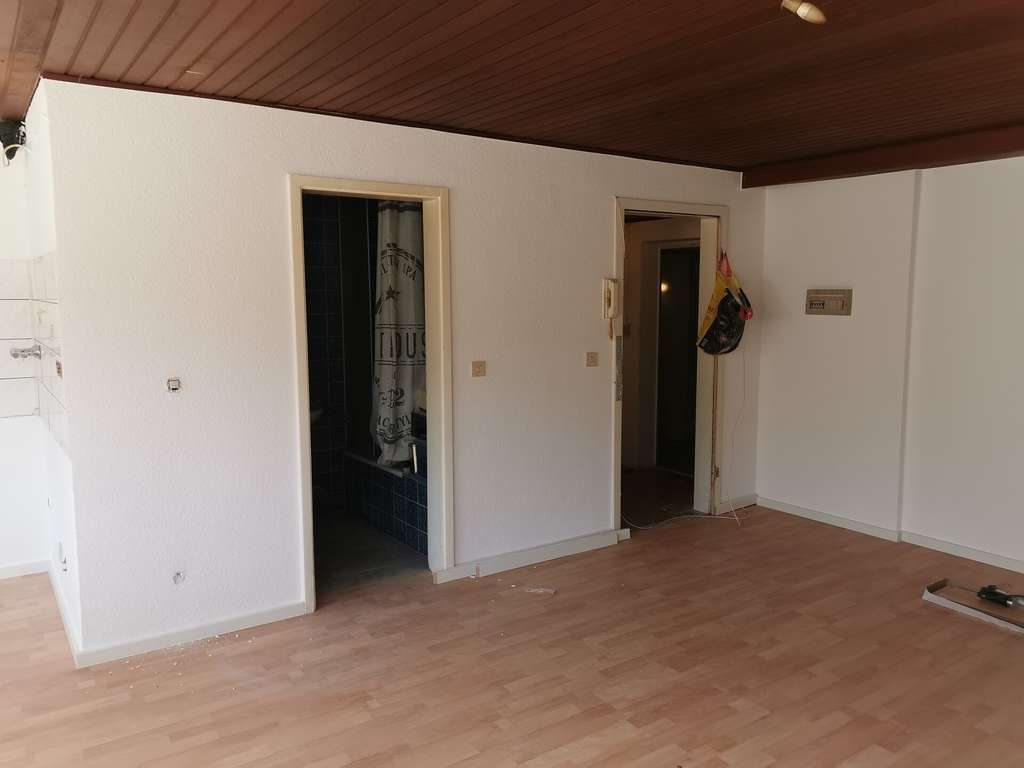 Immobilie in Mönchengladbach - SOUTERRAIN-APPARTMENT MIT GESTALTUNGSPIELRAUM IN ZENTRALER LAGE VON MG! - Bild 4