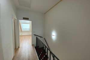 modern 4 BR townhouse, floor heating, AC, terrace - 2 miles to Clay – Die vollständige Adresse der Immobilie erhältst du vom Anbieter., 65205 Erbenheim, Wiesbaden – Vorschaubild 15