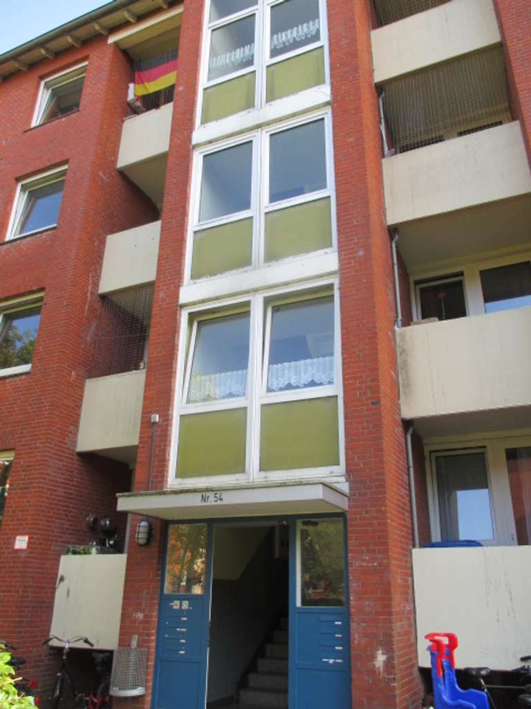 Langjährig vermietete 4-Zi.-Erdgeschoss ETW mit 2 Balkone in Emden-Barenburg
