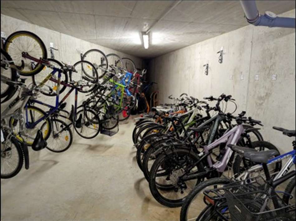 29 Fahrradkeller - 2 Stellp...
