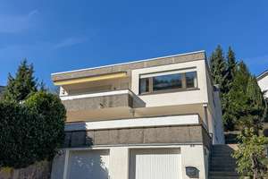 Einfamilienhaus mit Blick ins Grüne und viel Wohnraum