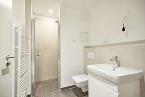 Perfect for Couples - Attractive 2-Room Apartment with Fitted Kitchen – Dennewitzstraße 42, 10785 Kreuzberg, Berlin – Vorschaubild 4