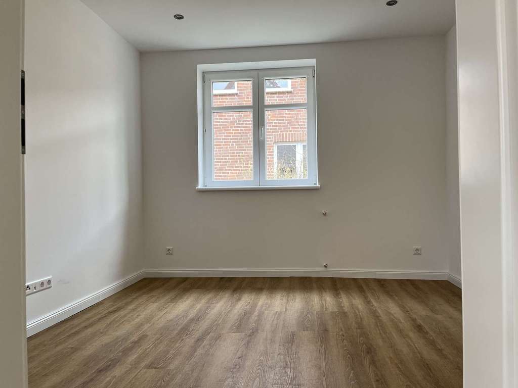 Immobilie in Ebstorf - Saniertes Zweifamilienhaus mit Anliegerwohnung in ruhiger Lage von Ebstorf - Bild 2