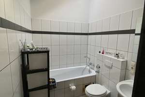Sonne pur, hohe Räume, großer Balkon, Bad mit Fenster  zw. W-tal und D-Dorf – Altenhofer Str. 182, 42719 Wald, Solingen – Vorschaubild 17