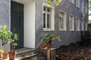 Hinterhaus 2 Zi-Loft-Wohnung  83qm in kreativem Umfeld, zentral Südstadt