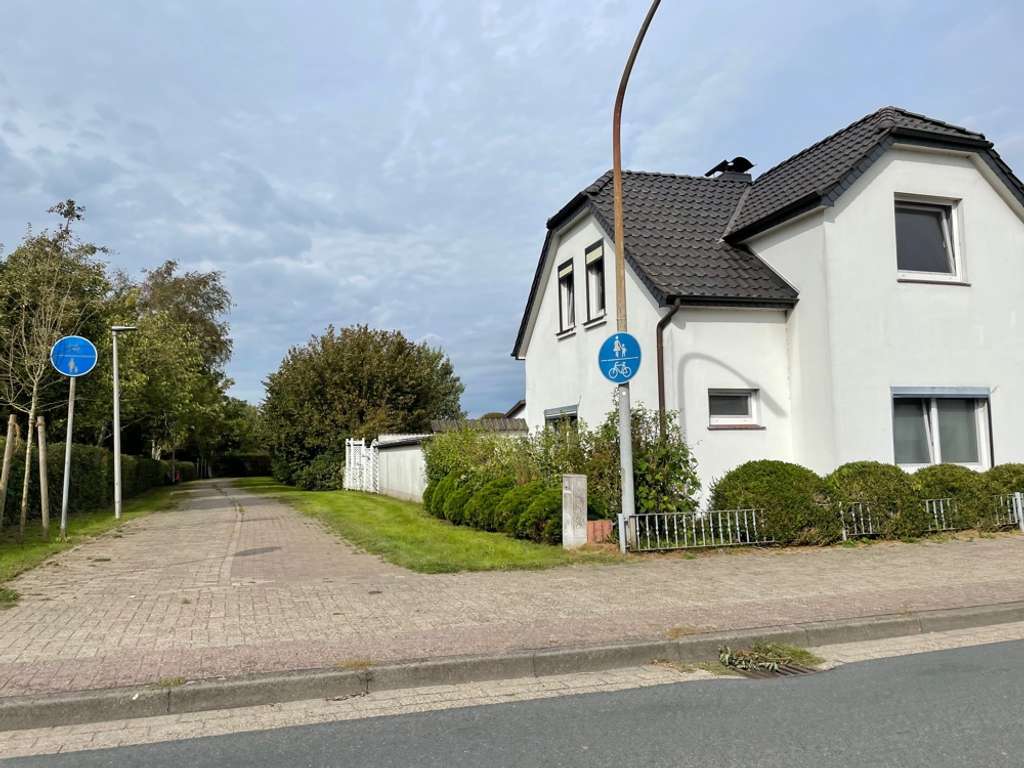 Immobilie in Brake - Charmantes Einfamilienhaus in der Zwangsversteigerung! - Bild 2