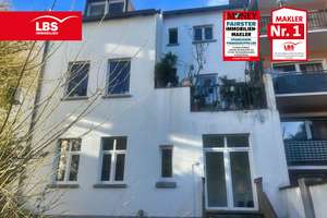 3 Familienhaus mit freier Erdgeschosswohnung !
