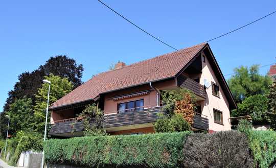 Ideal für 2-Familien - Großzügiges Wohnen mit viel Platz und Möglichkeiten in zentraler Lage