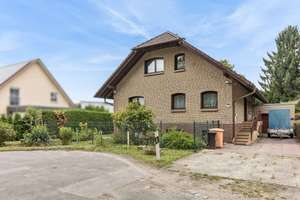 Schönes Ein- bis Zweifamilienhaus von Weber mit Sauna, Garage und Vollkeller – 13581 Staaken, Berlin – Vorschaubild 2