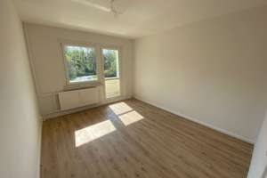 2 Zimmer-Juwel: Balkon, Einbauküche & Fernseher inklusive – Wolgograder Allee 68, 9123 Hutholz, Chemnitz – Vorschaubild 5