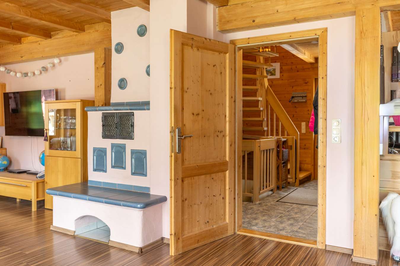 Immobilie in Markt Wald - Ein Haus, das mehr kann: Wärme, Raum und jede Menge Lieblingsplätze - Bild 12