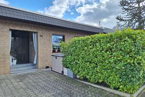 Kleiner Bungalow mit Terrasse, Kamin und Stellplatz in ruhiger Lage nahe dem Uettelsheimer See!