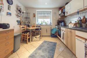 Zweifamilienhaus mit zusätzlichem Bebauungspotenzial| 2 Wohneinheiten | Garten | Doppelcarport – Die vollständige Adresse der Immobilie erhältst du vom Anbieter., 30629 Misburg-Nord, Hannover – Vorschaubild 2