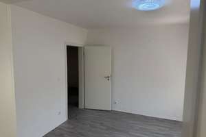 2,5-Zimmer-Dachgeschosswohnung in Gelsenkirchen zu vermieten – Bergmannstraße 7, 45886 Ückendorf, Gelsenkirchen – Vorschaubild 2