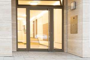 Bezugsfreies Penthouse mit Süd-Dachterrasse und Klimaanlage – Arnulfstraße 152, 80634 Neuhausen, München – Vorschaubild 3