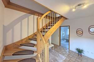 Reinfeld - mod. 6 Zimmer Doppelhaus in ruhiger Sackgassenlage - ideal für die Familie – Die vollständige Adresse der Immobilie erhältst du vom Anbieter., 23858 Reinfeld (Holstein) – Vorschaubild 4