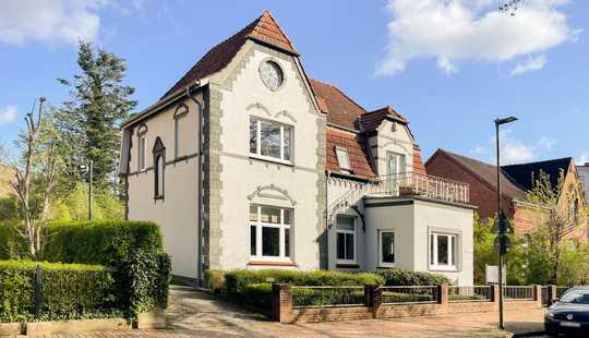 Bild von Exquisite Jugendstilvilla in Neumünster: Historischer Charme trifft Moderne