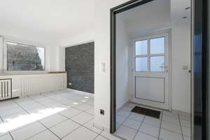 Bungalow im Dichterviertel mit uneinsehbarem Garten und Swimmingpool im Haus – Die vollständige Adresse der Immobilie erhältst du vom Anbieter., 40474 Stockum, Düsseldorf – Vorschaubild 17