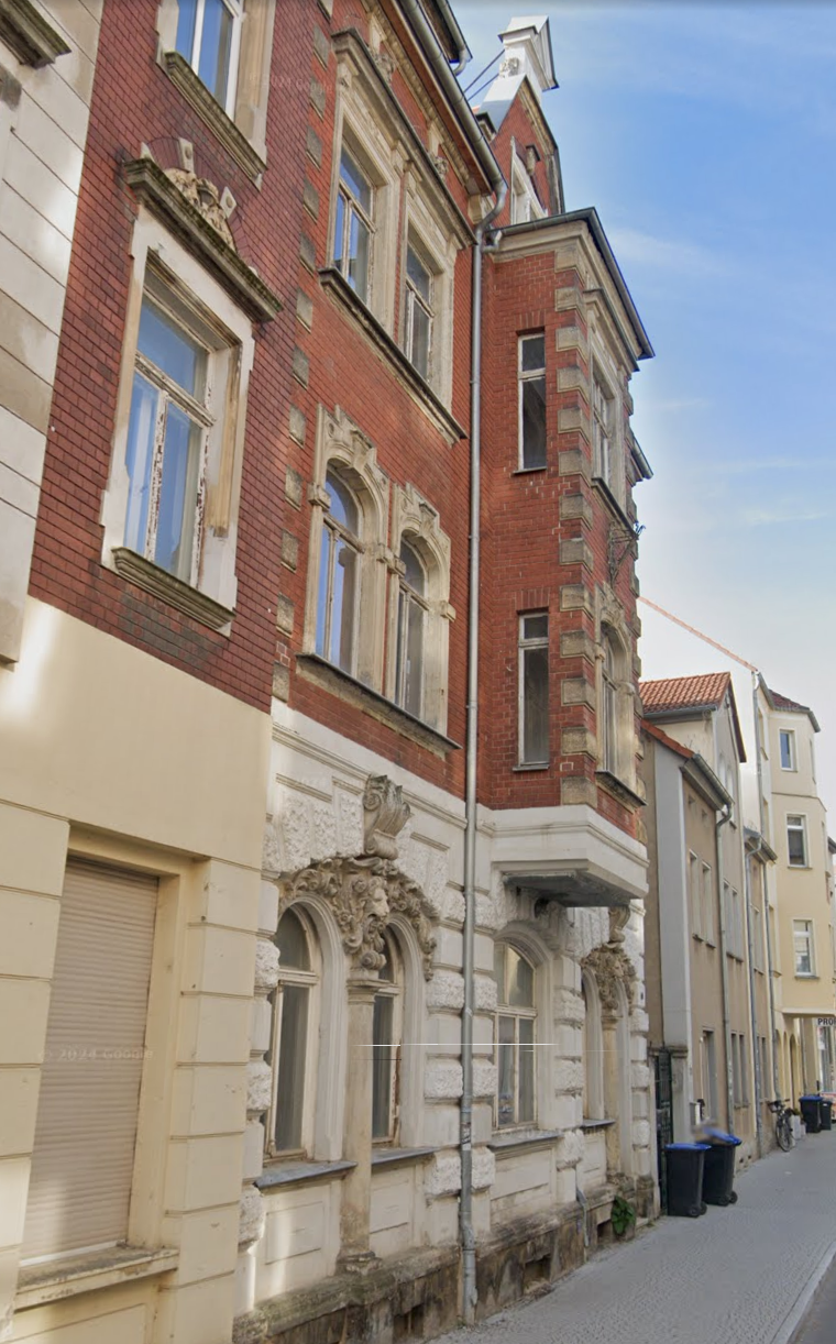 Charmantes Mehrfamilienhaus mit Denkmalfassade in bester Lage, Altenburger Land Kreis – Bild 2