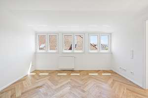 Erstbezug nach hochwertiger Sanierung – helle Dachgeschosswohnung mit Einbauküche – Die vollständige Adresse der Immobilie erhältst du vom Anbieter., 70372 Kurpark, Stuttgart – Vorschaubild 2