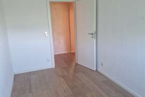 Helle 4-Zimmer-Wohnung mit Balkon, Aufzug & Parkett in gefragter Lage Nürnberg (Schultheißallee) – Schultheißallee 55, 90478 Ludwigsfeld, Nürnberg – Vorschaubild 17