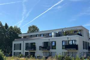 Penthouse-Feeling auf höchstem Niveau: 50 m² Süd-Dachterrasse mit Blick ins Grüne – Frahmredder 58, 22393 Sasel, Hamburg – Vorschaubild 14