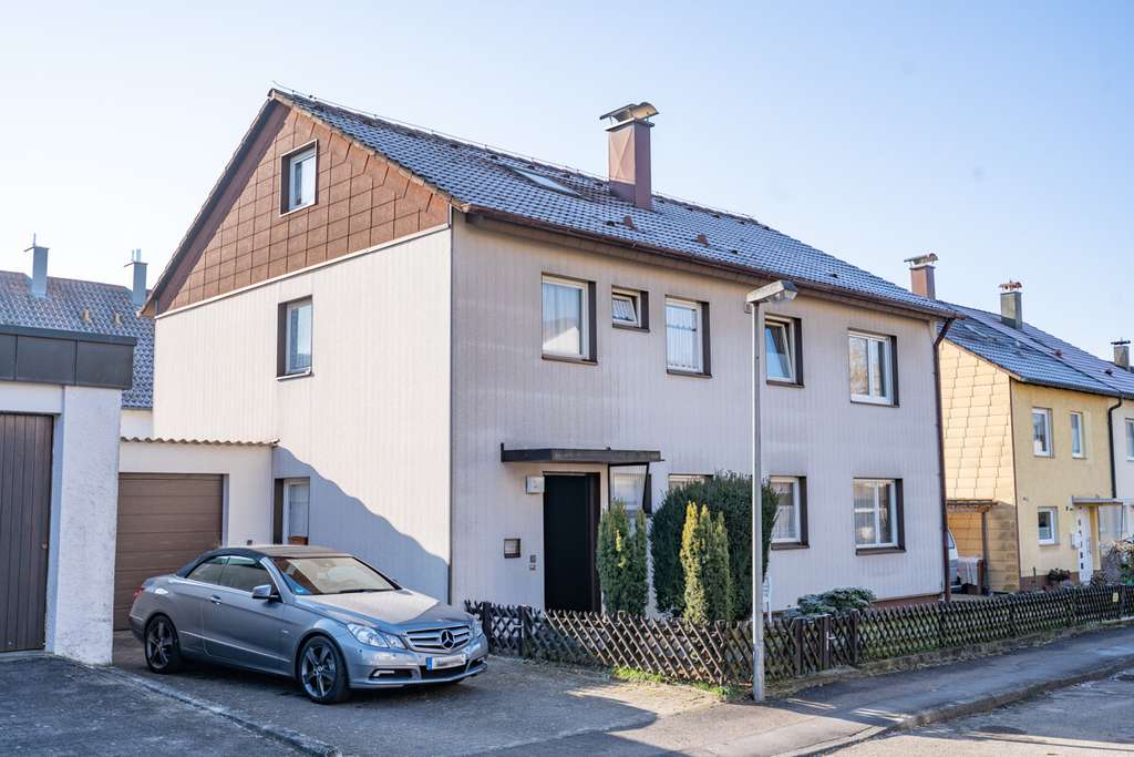 Immobilie in Hochdorf - Großes 2-Familienhaus in Hochdorf - Bild 0