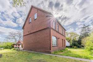 KENSINGTON - Exklusiv -
Einzigartiges Einfamilienhaus mit Einliegerwohnung auf 2486 qm Grundstück – Havelland (Kreis) – Vorschaubild 2