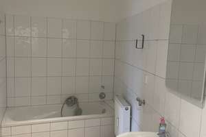 Großzügige helle 3 Zi. Whng. Wohnküche, Diele, Bad u. Dusche – Schumannstr. 40, 66111 Sankt Johann, Saarbrücken – Vorschaubild 3