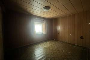 Handwerker sind hier richtig - kernsanierungsbedürftiges Haus sucht neue Eigentümer – Die vollständige Adresse der Immobilie erhältst du vom Anbieter., 45309 Schonnebeck, Essen – Vorschaubild 5