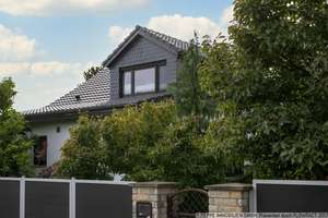 Einfamilienhaus mit Pool – Die vollständige Adresse der Immobilie erhältst du vom Anbieter., 2943 Boxberg/Oberlausitz – Vorschaubild 1