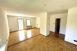 Absolute Ruhelage am Grünzug / Großzügige 3–4-Zi.-Wohnung / Südbalkon / Hobbyraum / Einzelgarage – Milbertshofenerstr. 57 B, 80807 Milbertshofen, München – Vorschaubild 2