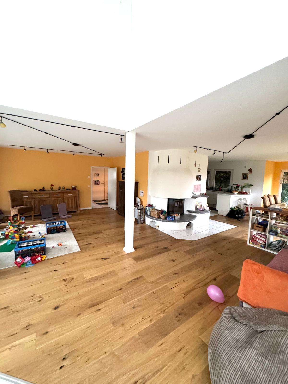 Immobilie in Flacht - Willkommen im Sonnenglanz! Lichtdurchflutetes Zuhause mit großzügigem Gartenparadies - Bild 14