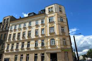 Kein Hammer nötig. Wir haben renoviert/No DIY required – we’ve already taken care of the renovation.