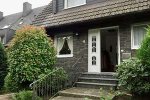 Doppelhaushälfte mit zusätzlichem Wohnraum im Dach- und Kellergeschoss – Drechslerstraße 9, 46244 Grafenwald, Bottrop – Vorschaubild 1