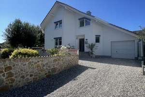 Modernes Einfamilienhaus mit Pool und hochwertiger Ausstattung in Breisach – Die vollständige Adresse der Immobilie erhältst du vom Anbieter., 79206 Breisach am Rhein – Vorschaubild 1