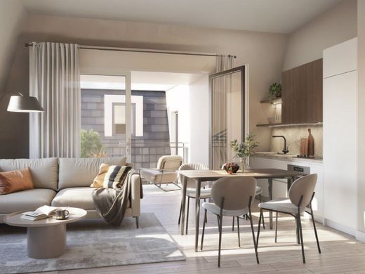 Helle Dachgeschosswohnung mit Balkon