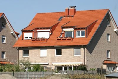 2 aneinandergebaute Einfamilienhäuser