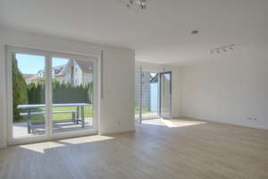 LICHTDURCHFLUTETE MODERNE DOPPELHAUSHÄLFTE MIT 5,5 ZI., SONNENTERRASSE UND CARPORT (KFW 55) – Die vollständige Adresse der Immobilie erhältst du vom Anbieter., 74232 Abstatt – Vorschaubild 5
