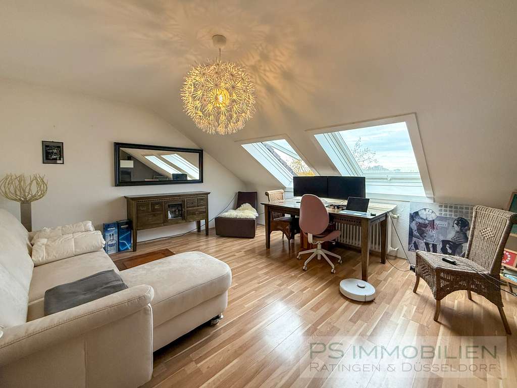 Klein aber fein: Gemütliche Dachgeschosswohnung in zentraler Lage von Ratingen